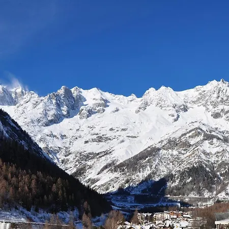 Jorasses La Maison De Courma Courmayeur